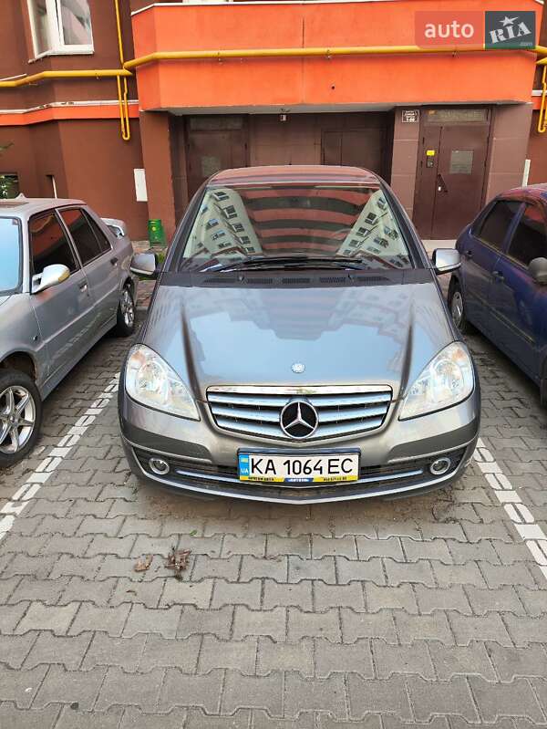 Mercedes-Benz A-Class 2011