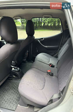 Хэтчбек Mercedes-Benz A-Class 2001 в 