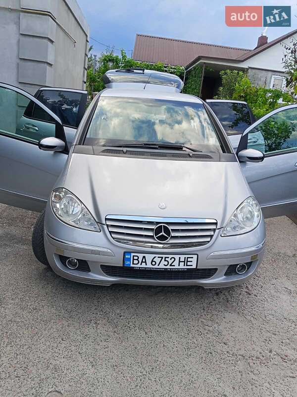 Хэтчбек Mercedes-Benz A-Class 2005 в 