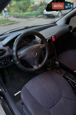 Хэтчбек Mercedes-Benz A-Class 2004 в 