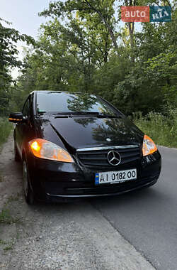 Хэтчбек Mercedes-Benz A-Class 2010 в 