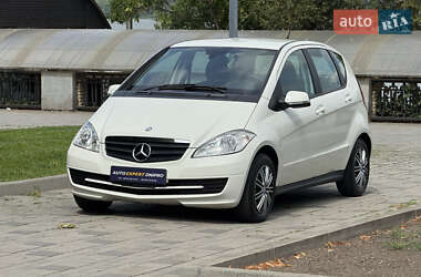 Хэтчбек Mercedes-Benz A-Class 2010 в 