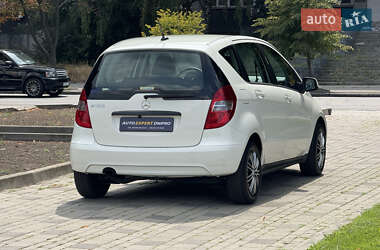 Хэтчбек Mercedes-Benz A-Class 2010 в 