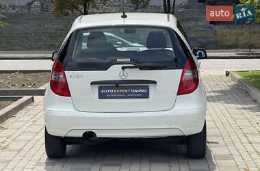 Хэтчбек Mercedes-Benz A-Class 2010 в 