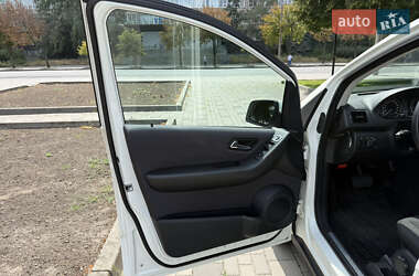 Хэтчбек Mercedes-Benz A-Class 2010 в 