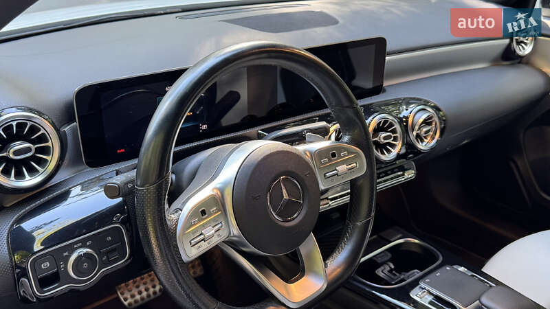 Седан Mercedes-Benz A-Class 2019 в Львове
