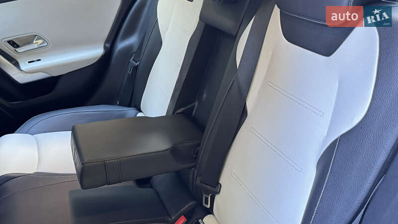 Седан Mercedes-Benz A-Class 2019 в Львове