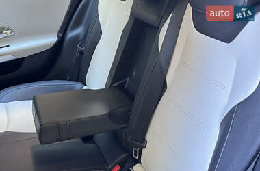 Седан Mercedes-Benz A-Class 2019 в 