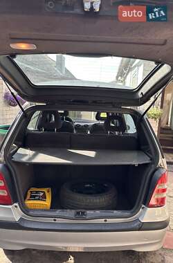 Хэтчбек Mercedes-Benz A-Class 2004 в 