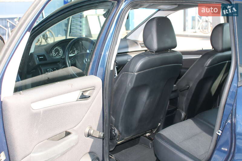 Хэтчбек Mercedes-Benz A-Class 2011 в Киеве