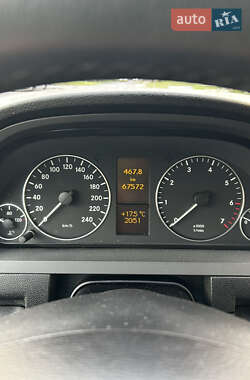Хэтчбек Mercedes-Benz A-Class 2011 в 