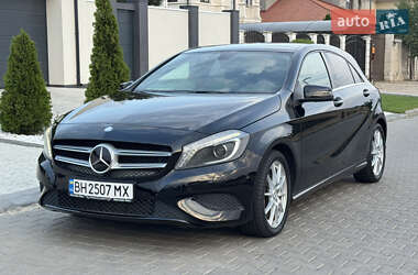 Хэтчбек Mercedes-Benz A-Class 2014 в 
