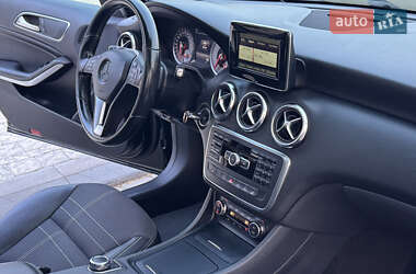 Хэтчбек Mercedes-Benz A-Class 2014 в 