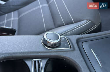 Хэтчбек Mercedes-Benz A-Class 2014 в 