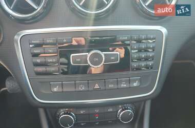 Хэтчбек Mercedes-Benz A-Class 2012 в 