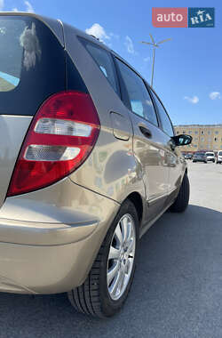 Хэтчбек Mercedes-Benz A-Class 2008 в 