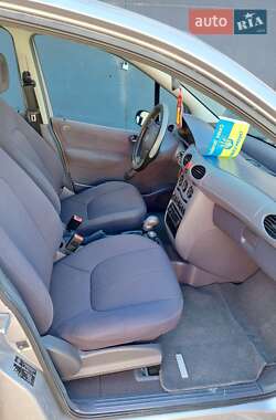Хэтчбек Mercedes-Benz A-Class 2000 в 