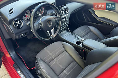 Хетчбек Mercedes-Benz A-Class 2014 в 