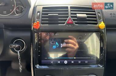 Хэтчбек Mercedes-Benz A-Class 2011 в 