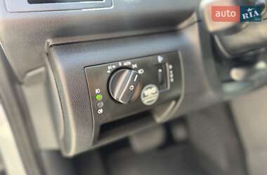 Хэтчбек Mercedes-Benz A-Class 2011 в 