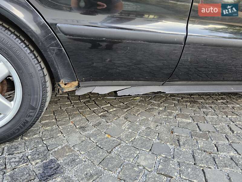 Хетчбек Mercedes-Benz A-Class 2001 в Сваляві