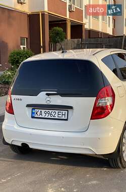 Хэтчбек Mercedes-Benz A-Class 2010 в 