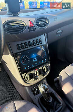 Хэтчбек Mercedes-Benz A-Class 2002 в 