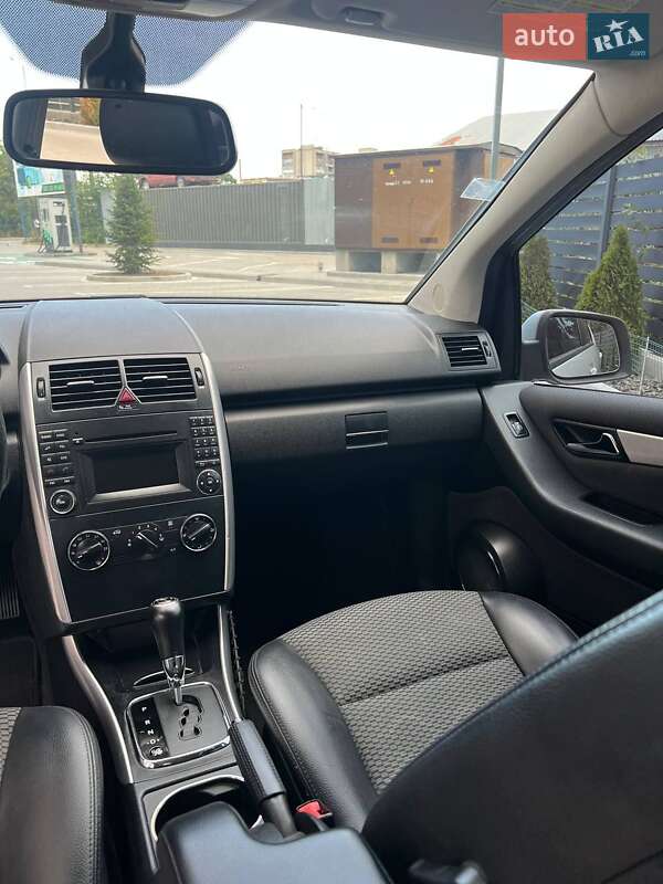 Хэтчбек Mercedes-Benz A-Class 2010 в Ивано-Франковске фото 32 Хэтчбек Mercedes-Benz A-Class 2010 в Ивано-Франковске