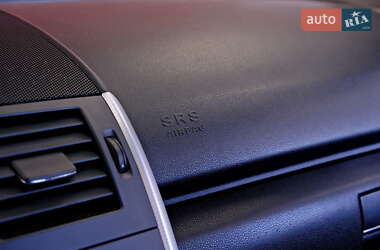 Хэтчбек Mercedes-Benz A-Class 2006 в  фото 29 Хэтчбек Mercedes-Benz A-Class 2006 в