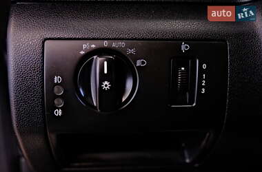 Хэтчбек Mercedes-Benz A-Class 2006 в  фото 33 Хэтчбек Mercedes-Benz A-Class 2006 в