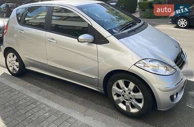 Хэтчбек Mercedes-Benz A-Class 2006 в 