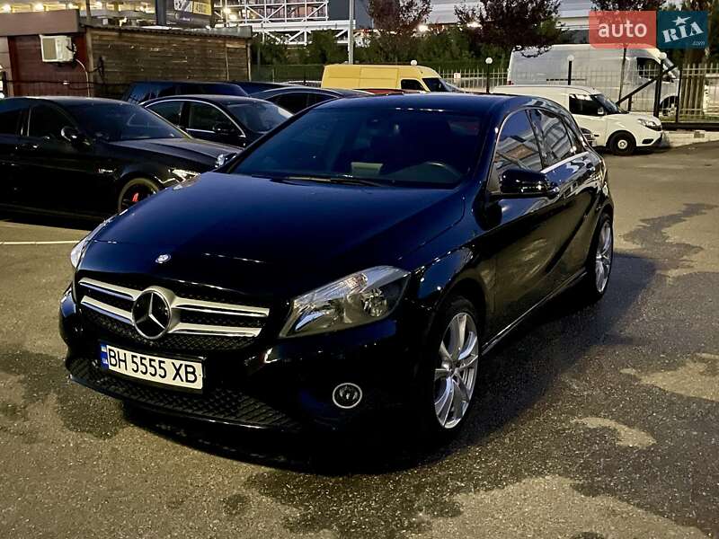 Хэтчбек Mercedes-Benz A-Class 2016 в Киеве