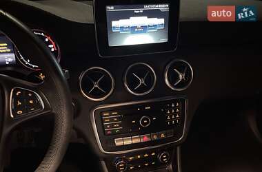 Хэтчбек Mercedes-Benz A-Class 2016 в 