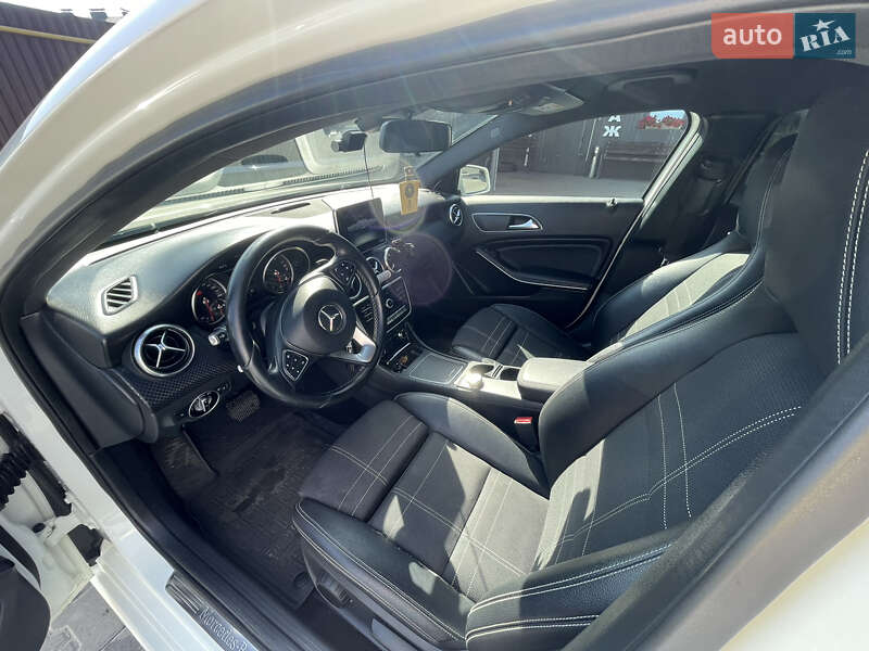 Хэтчбек Mercedes-Benz A-Class 2016 в Львове