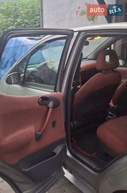 Хэтчбек Mercedes-Benz A-Class 1998 в 