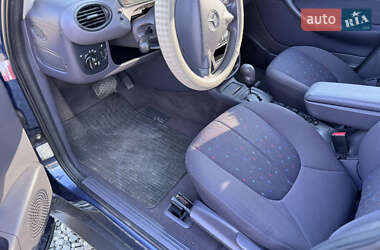 Хэтчбек Mercedes-Benz A-Class 2003 в 