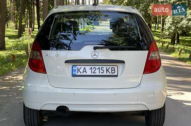 Хэтчбек Mercedes-Benz A-Class 2010 в 
