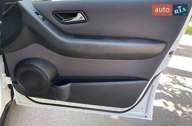 Хэтчбек Mercedes-Benz A-Class 2010 в 
