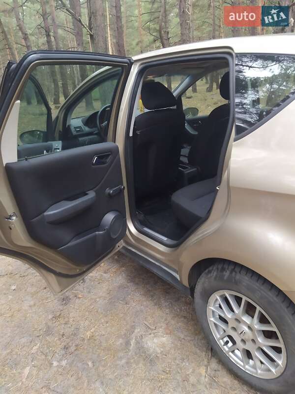 Хэтчбек Mercedes-Benz A-Class 2005 в Нетешине