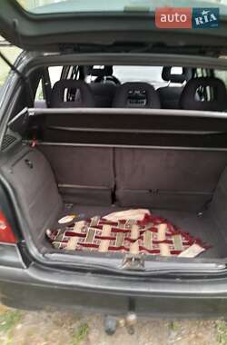 Хэтчбек Mercedes-Benz A-Class 2002 в 