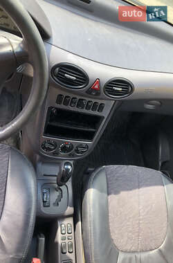 Хэтчбек Mercedes-Benz A-Class 2001 в 