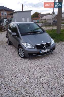 Хэтчбек Mercedes-Benz A-Class 2008 в 