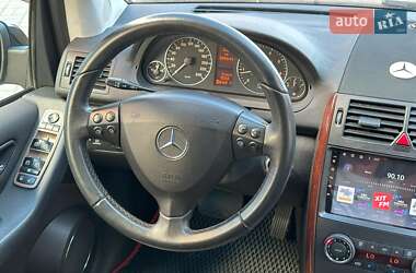 Хэтчбек Mercedes-Benz A-Class 2010 в 