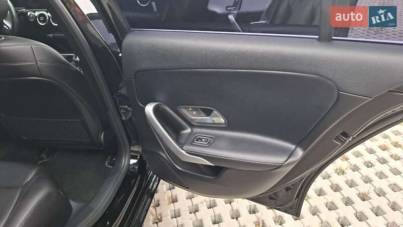 Седан Mercedes-Benz A-Class 2019 в Тульчині