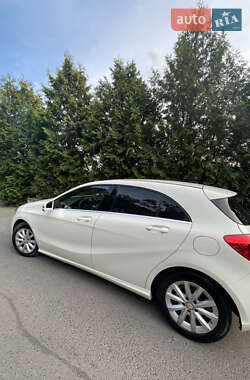 Хетчбек Mercedes-Benz A-Class 2014 в 