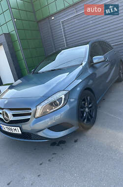 Хэтчбек Mercedes-Benz A-Class 2012 в 