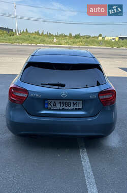 Хэтчбек Mercedes-Benz A-Class 2012 в 