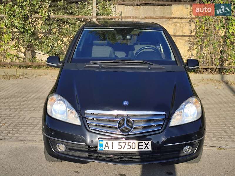 Купе Mercedes-Benz A-Class 2010 в Києві