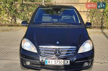 Купе Mercedes-Benz A-Class 2010 в 