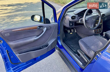 Хэтчбек Mercedes-Benz A-Class 2001 в 